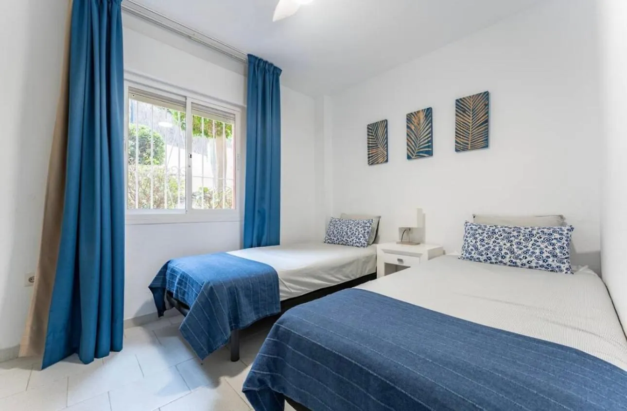 Апартаменты Ocean View By Holidays2Rent Малага