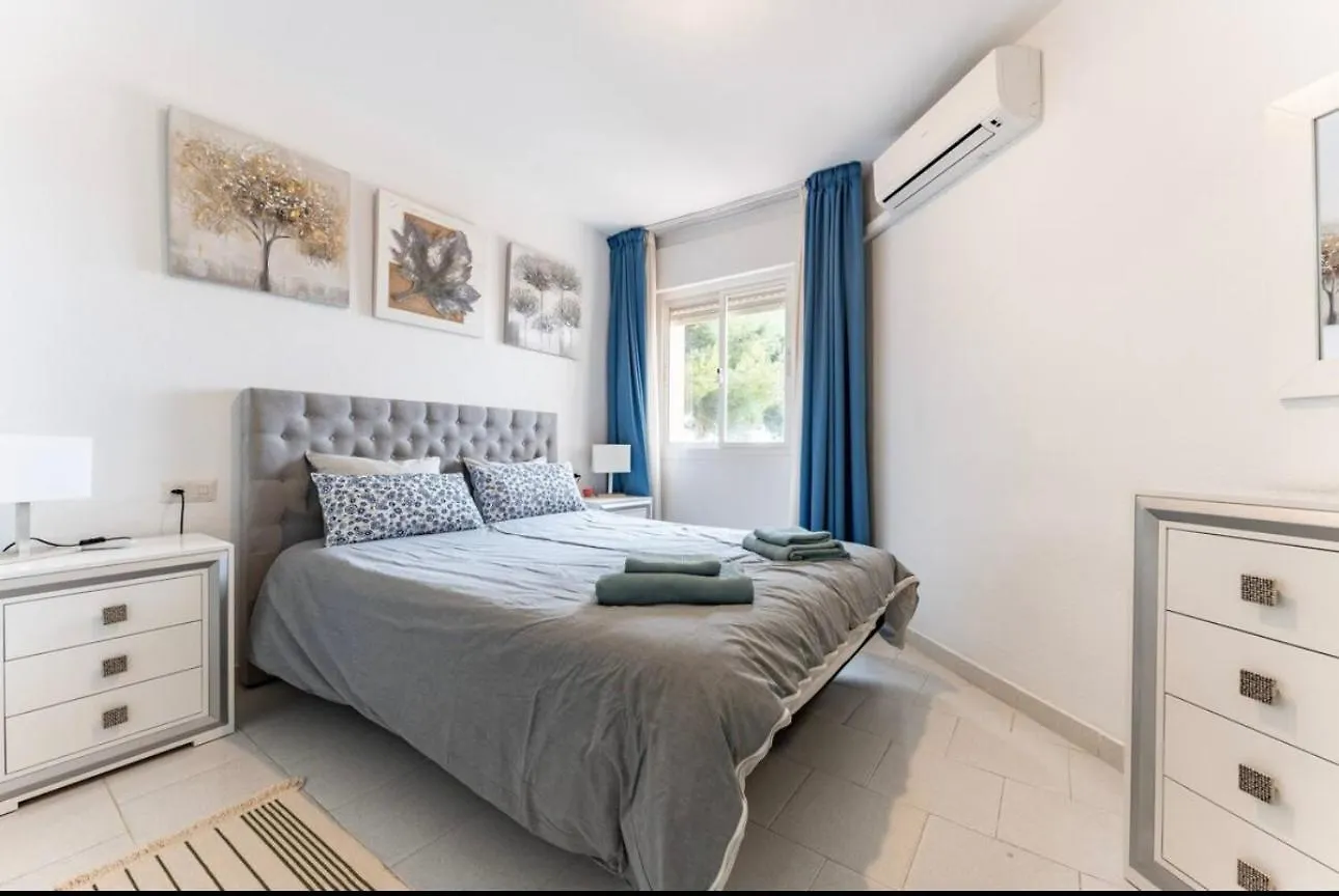 Апартаменты Ocean View By Holidays2Rent Малага